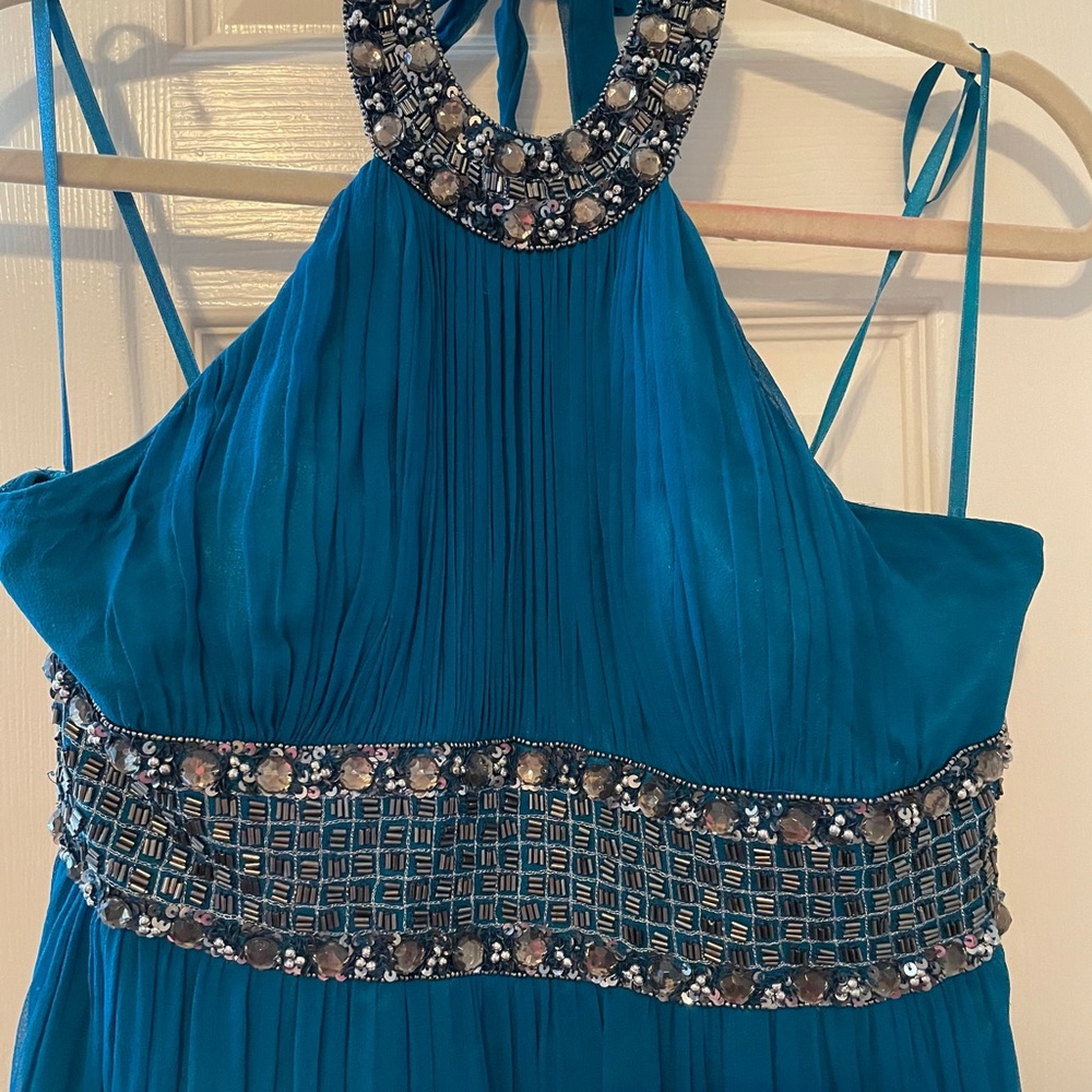 Dress - Picture 7 of 8